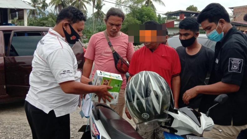 Niat Jual Kukang, Sopir Travel di Agam Diangkut Polisi