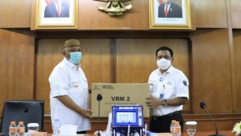 title PT Pindad Berikan 5 Ventilator Gratis untuk Pemprov Gorontalo PT Pindad Berikan 5 Ventilator Gratis untuk Pemprov Gorontalo