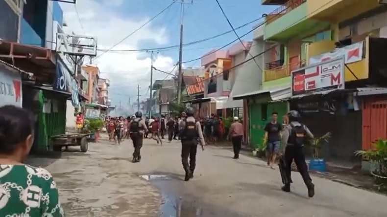 Tawuran di Makassar, Seorang Warga Tewas dan 1 Polisi Terluka