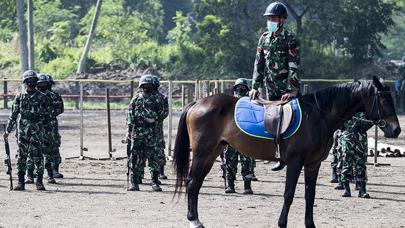 Begini Prajurit Kavaleri TNI AD Latihan Berkuda  - Bagian 2