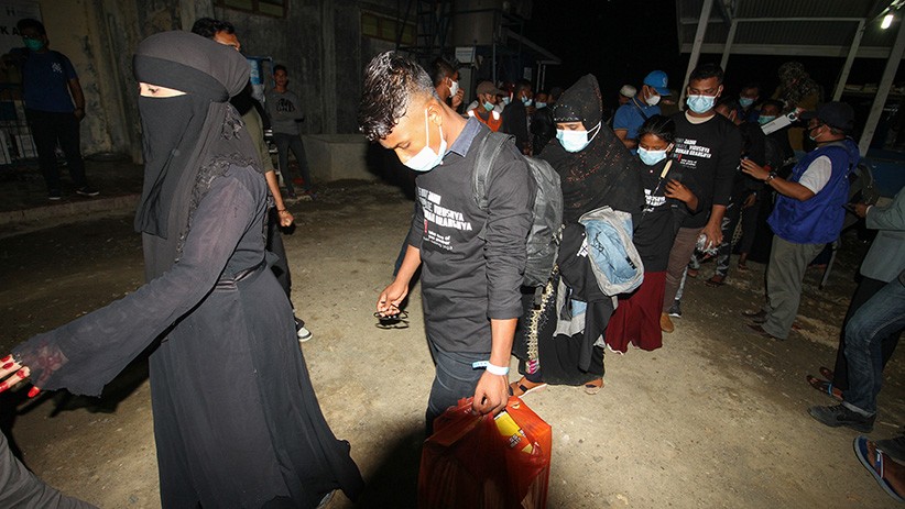 Puluhan Pengungsi Rohingya Dipindahkan dari Lhokseumawe ke Medan - Bagian 2