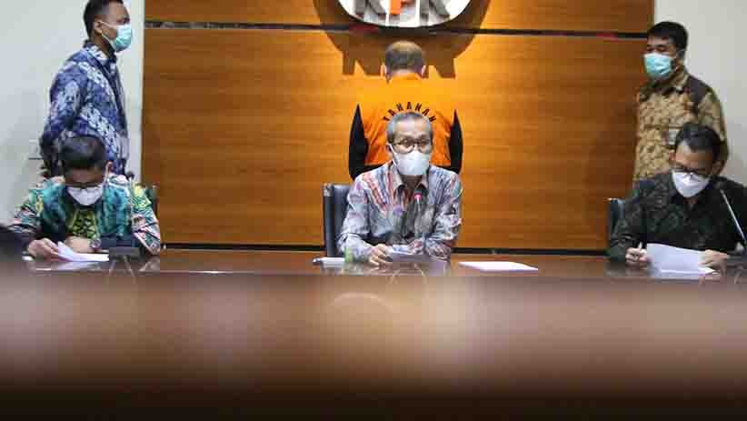 Tersangka Kasus Korupsi, RJ Lino Ditahan KPK - Bagian 3