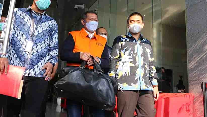 Tersangka Kasus Korupsi, RJ Lino Ditahan KPK - Bagian 1