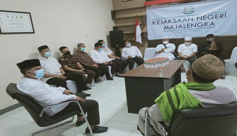 Kejari Majalengka Didatangi Sejumlah Orang, Tuntut Pembebasan Habib Rizieq Shihab 