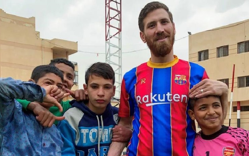 Heboh, Pria Bernama Islam Battah Ini Mirip Banget Lionel Messi