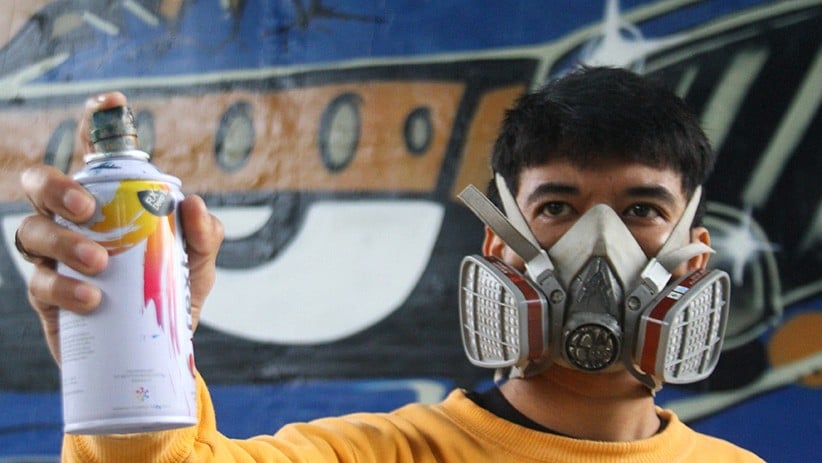 Buta Warna, Pelukis Ini Mampu Buat Karya Mural yang Keren - Bagian 2