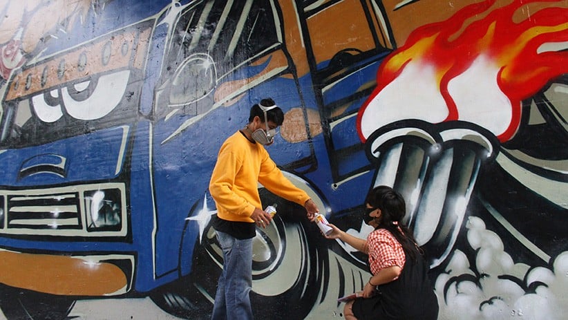 Buta Warna, Pelukis Ini Mampu Buat Karya Mural yang Keren - Bagian 1