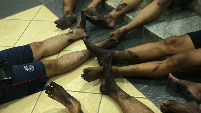 Serunya Main Sepak Bola Api Meriahkan HUT ke-474 Kota Semarang - Bagian 4