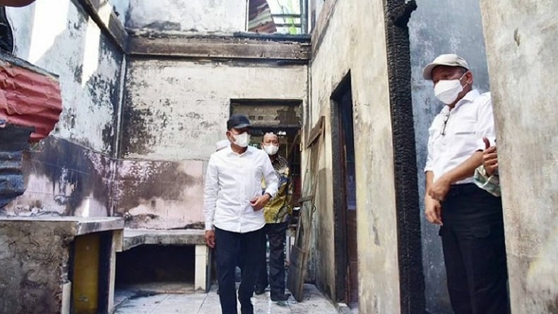 Tinjau Lokasi Kebakaran di Langkat, Edy Rahmayadi Perintahkan Rumah Dibangun