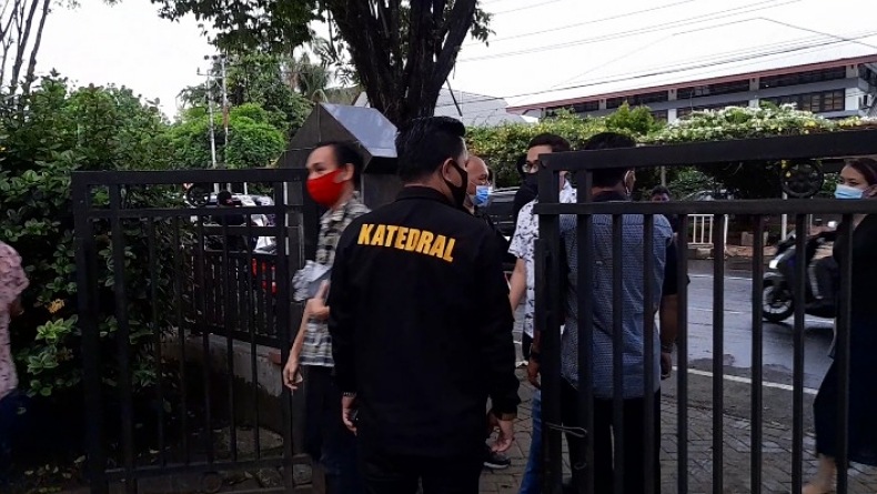 Pascabom Bunuh Diri di Katedral Makassar, Penjagaan Gereja di Manado Diperketat