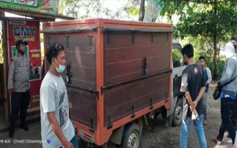 Perampok Bingung, Mobil Curian Ditinggal di Jalan Gegara Ban Pecah