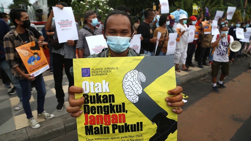 Wartawan Disekap dan Dianiaya, Puluhan Jurnalis Surabaya Turun ke Jalan - Bagian 2