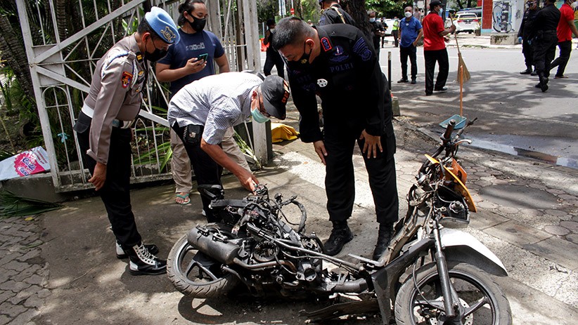Penampakan Motor Terduga Pelaku Bom Bunuh Diri, Bagian Belakang Hancur - Bagian 1