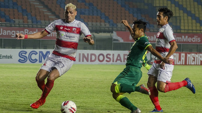 Persebaya Surabaya Kalahkan Madura United 2-1 - Bagian 3
