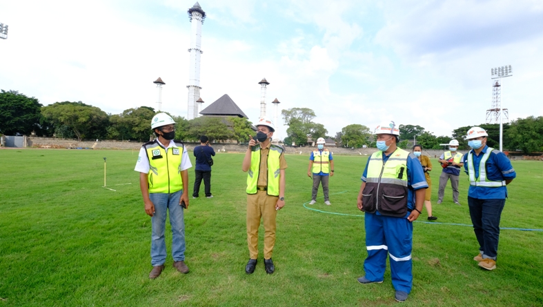 Gibran dan Kevin Cari Lapangan untuk Latihan Persis Solo 