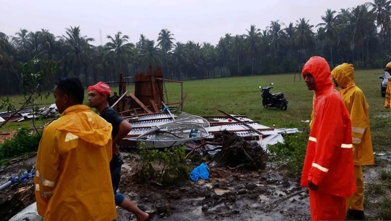 Puting Beliung Terjang Bireuen, 8 Kios Rusak