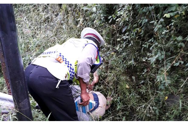  Oleng Masuk Parit, Pengendara Sepeda Motor Meninggal