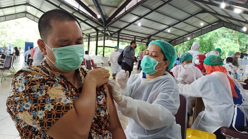 3.000 Dosen dan Tenaga Pendidikan di USU Disuntik Vaksin Covid-19