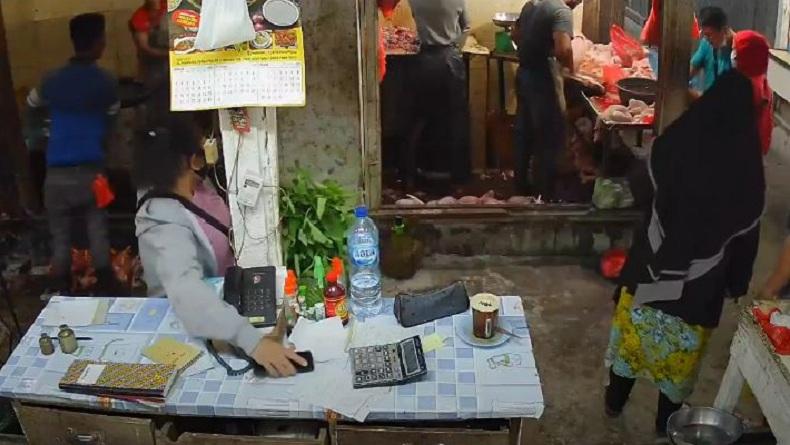 Viral Emak-Emak Terekam Curi HP di Pasar Horas Pematangsiantar dalam Hitungan Detik