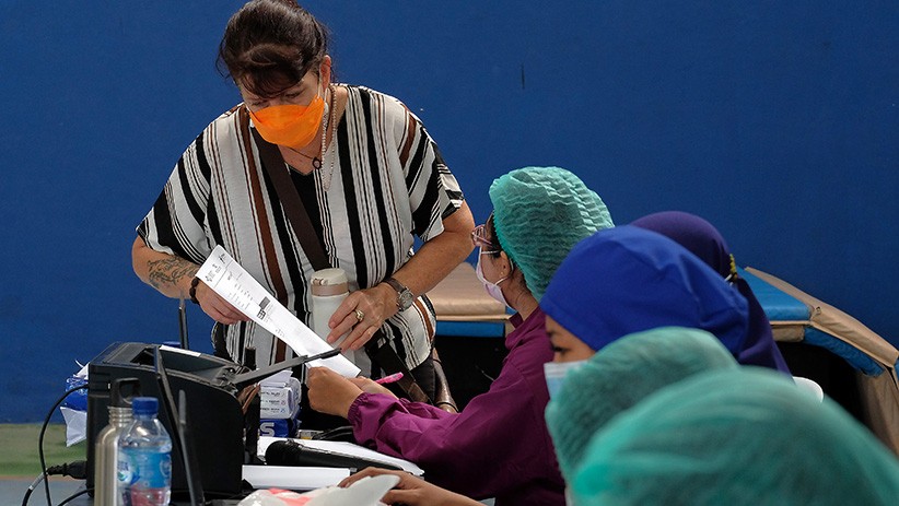 Menuju Sanur Zona Hijau, Ratusan WNA Disuntik Vaksin Covid-19 - Bagian 1