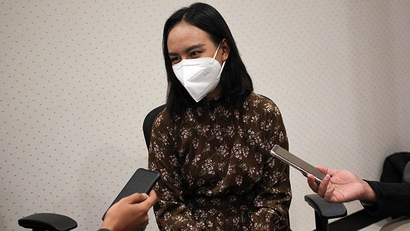 Meneteskan Air Mata, Nadia Riwu Kaho Bantah Terlibat Kasus Penipuan - Bagian 3