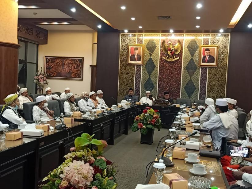 Datangi DPRD Jatim, Ulama se-Madura Desak Tempat Hiburan Ditutup Selama Ramadan