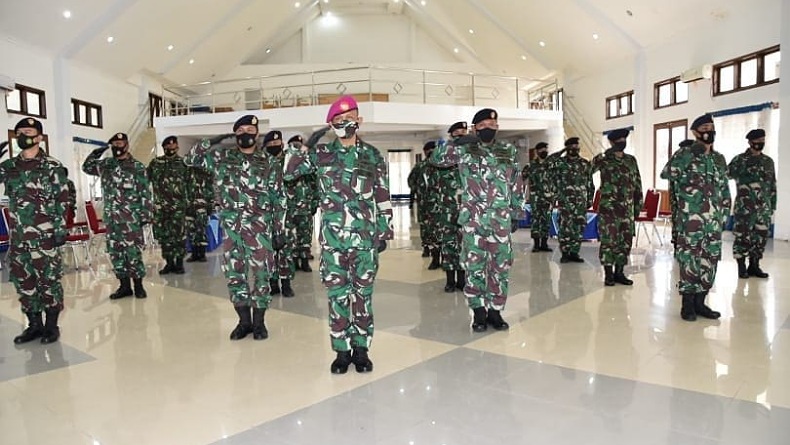 Danlantamal VIII Manado Ambil Sumpah 28 Perwira Penyidik TNI AL