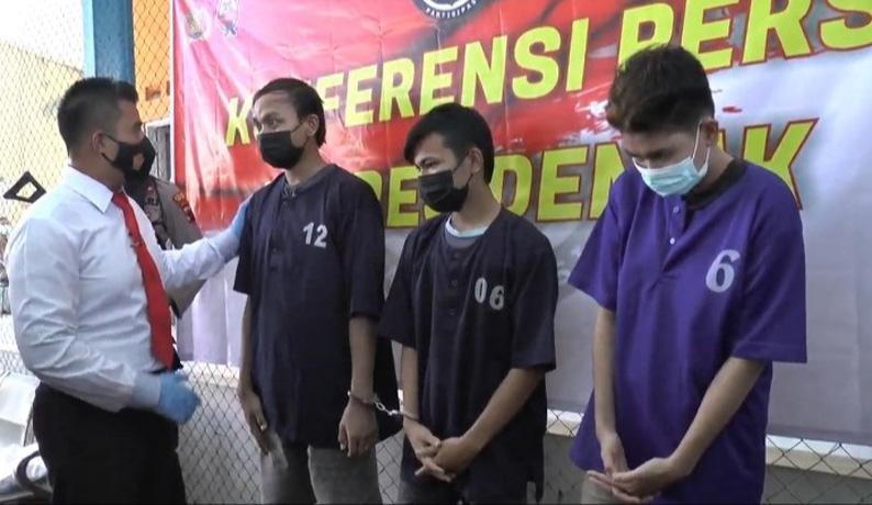 Brutal, Geng Pimpinan Cewek Ini Keroyok dan Bacok Pemuda di Demak