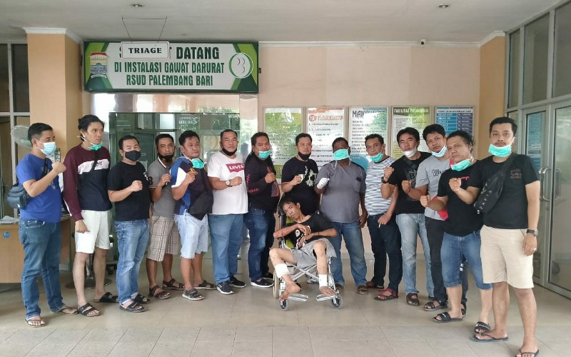 Duduk di Kursi Roda, Penjambret Ponsel Anak-Anak Meringis dan Menyesal