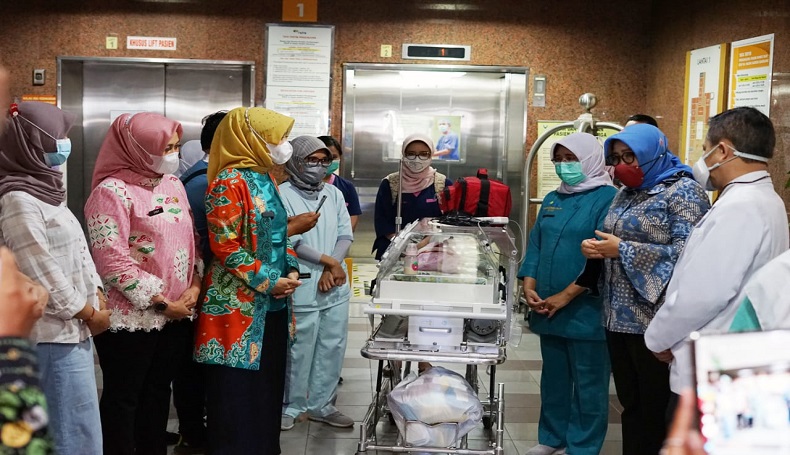 Bayi Kembar Siam Berhasil Dipisahkan di RSHS Bandung, 1 Meninggal 