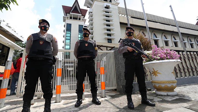 Polisi Kerahkan Anjing Pelacak Sisir Gereja Surabaya Jelang Jumat Agung - Bagian 4