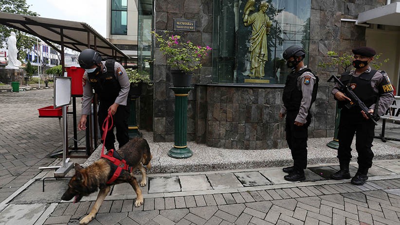 Polisi Kerahkan Anjing Pelacak Sisir Gereja Surabaya Jelang Jumat Agung - Bagian 1