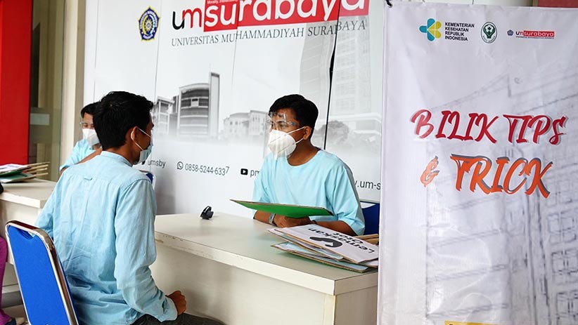 Berikan Semangat, Jojo dan Zoro Sambut Peserta Vaksinasi di UMSurabaya - Bagian 4