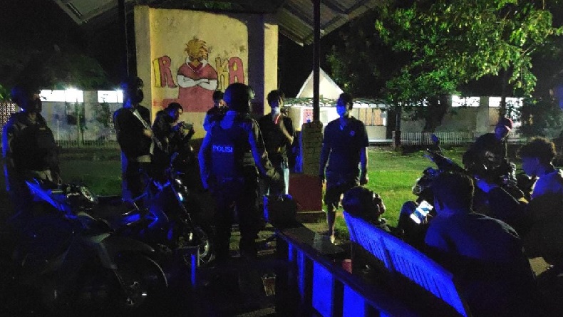 Antisipasi Kriminalitas Pascledakan di Kilang Balongan, Brimob Polda Jabar Patroli Jam Rawan