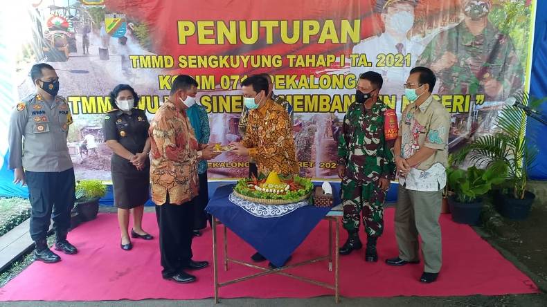 Kodim Pekalongan Tuntaskan 100 Persen Program TMMD  di Poncol