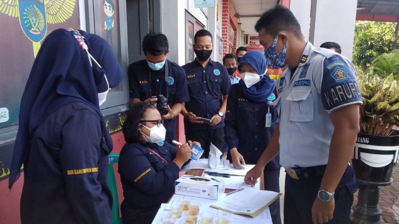 Pegawai Rutan Batang Jalani Tes Urine Mendadak, Hasilnya Bagaimana? 