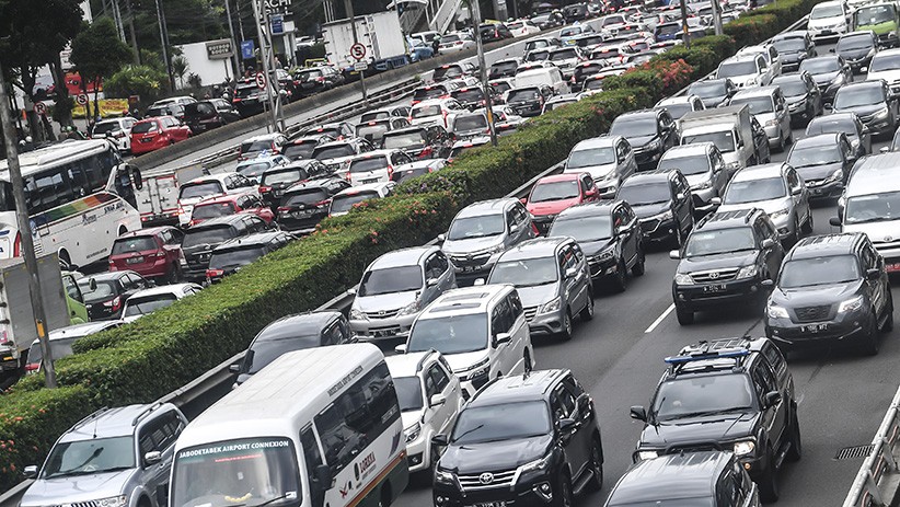 Jalanan Jakarta Macet Parah Jelang Libur Panjang - Bagian 2
