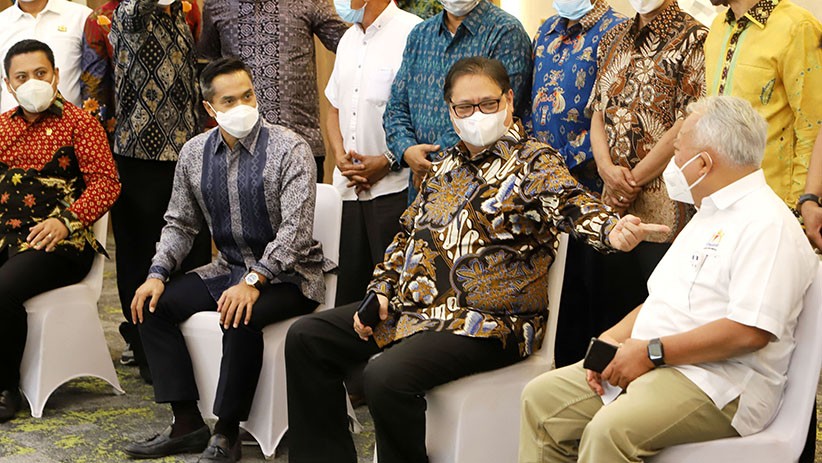 Airlangga Hartarto Bertemu Anindya Bakrie Bahas Perekonomian Bangsa - Bagian 4