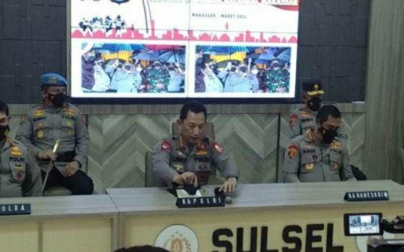 Densus Tangkap Terduga Perakit Bom Gereja Katedral 