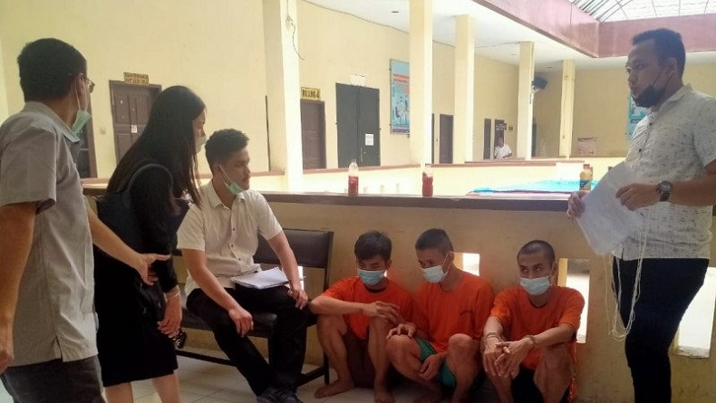 Sakit Hati Ditagih Uang Kos, 3 Pemuda Hantam Kepala Induk Semang hingga Tewas Mengenaskan