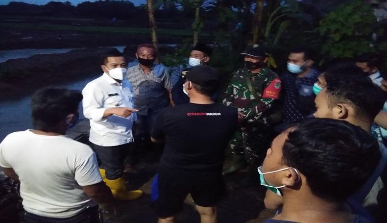 Banjir Genangi Perumahan di Karawang, Pengembang Nyaris Diamuk Massa
