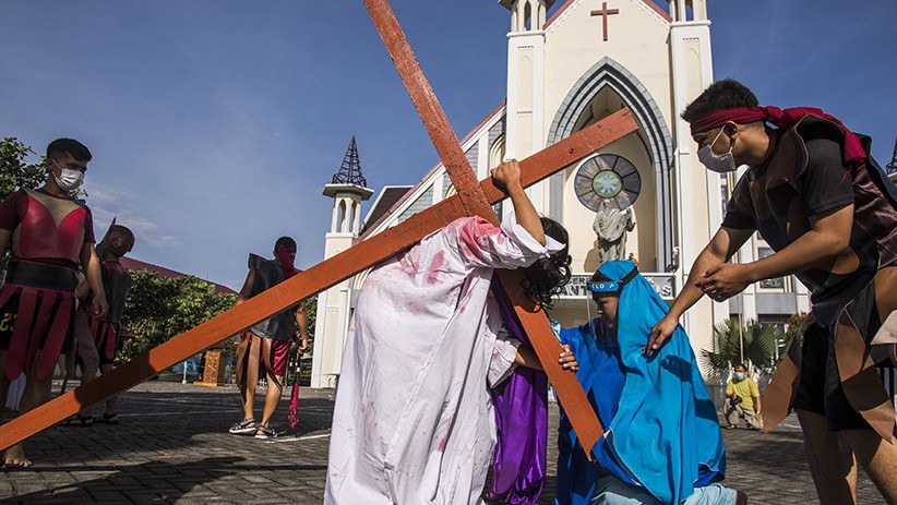 Prosesi Tablo Jalan Salib dengan Protokol Kesehatan Ketat - Bagian 2