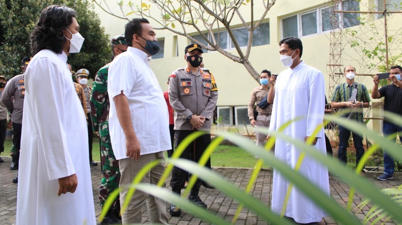 Turun Langsung, Bupati Blora Pantau Pengamanan Paskah di Gereja  