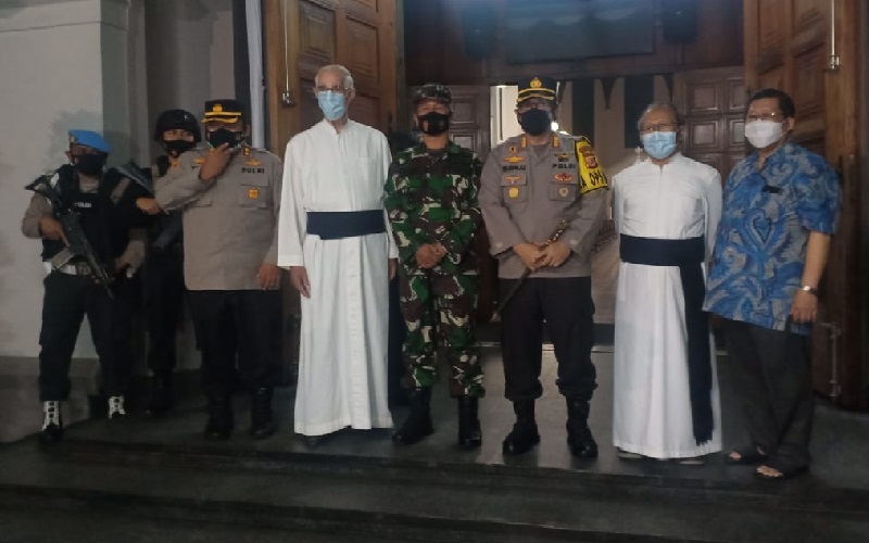 Jumat Agung dan Paskah, Polrestabes Bandung Kerahkan 2.000 Personel Jaga Ketat Gereja