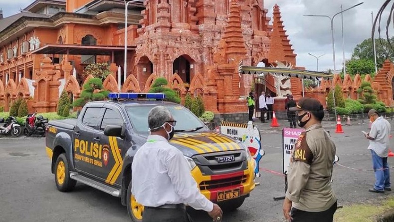 Pengamanan Jumat Agung, 148 Gereja di Denpasar dan Badung Dijaga Ketat Polisi