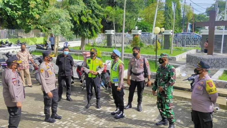 Pengamanan Rangkaian Paskah, Polres Sumba Timur Sebar Personel ke Seluruh Gereja