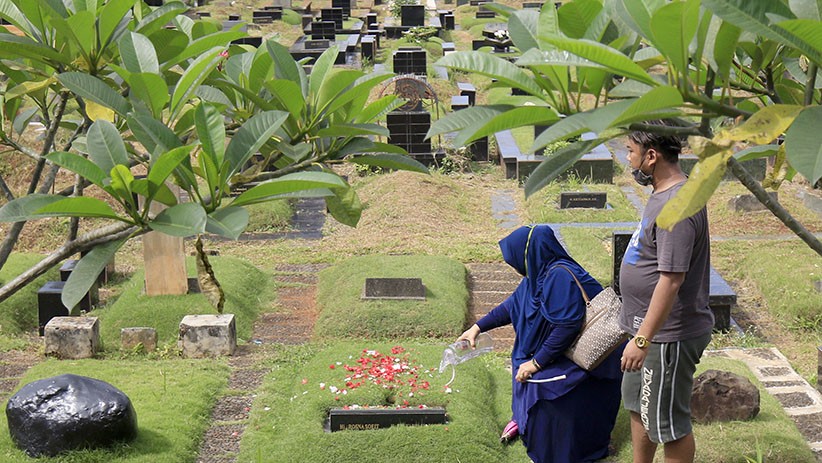 TPU Tanah Kusir Ramai Peziarah Jelang Ramadan - Bagian 2
