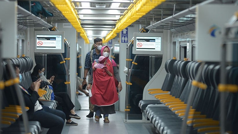 Penampakan Kereta Bandara Premium, Tarif Mulai Rp5.000 - Bagian 2