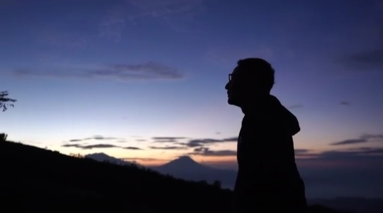 Sandiaga Uno Kagum Keindahan Sunrise Nepal van Java