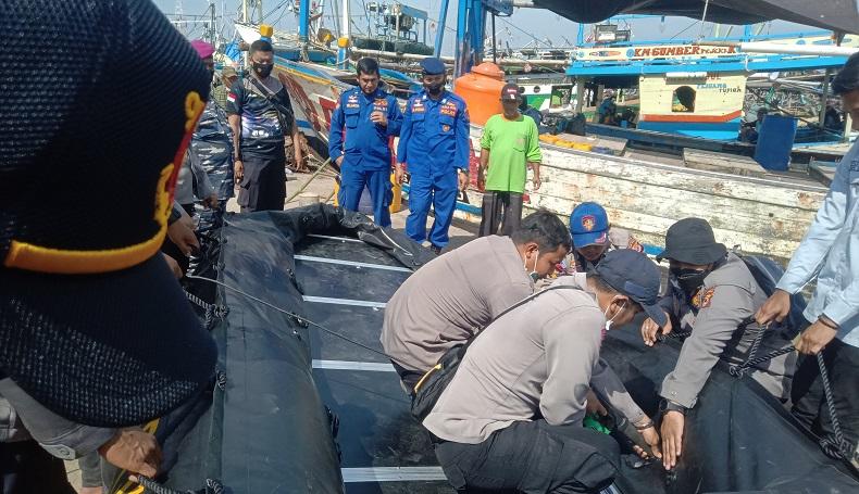 Cari 17 ABK yang Hilang di Perairan Indramayu, Tim BSG Lakukan Penyelaman